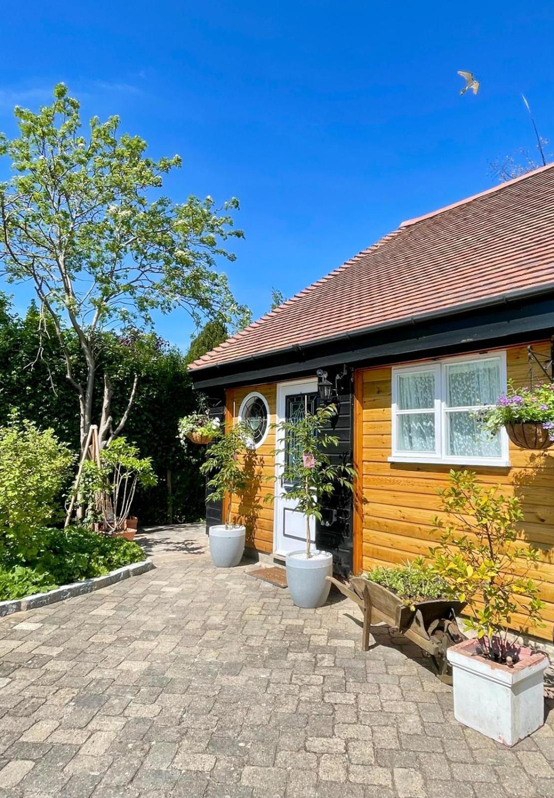The Millers Cottage CBG Eksteriør bilde